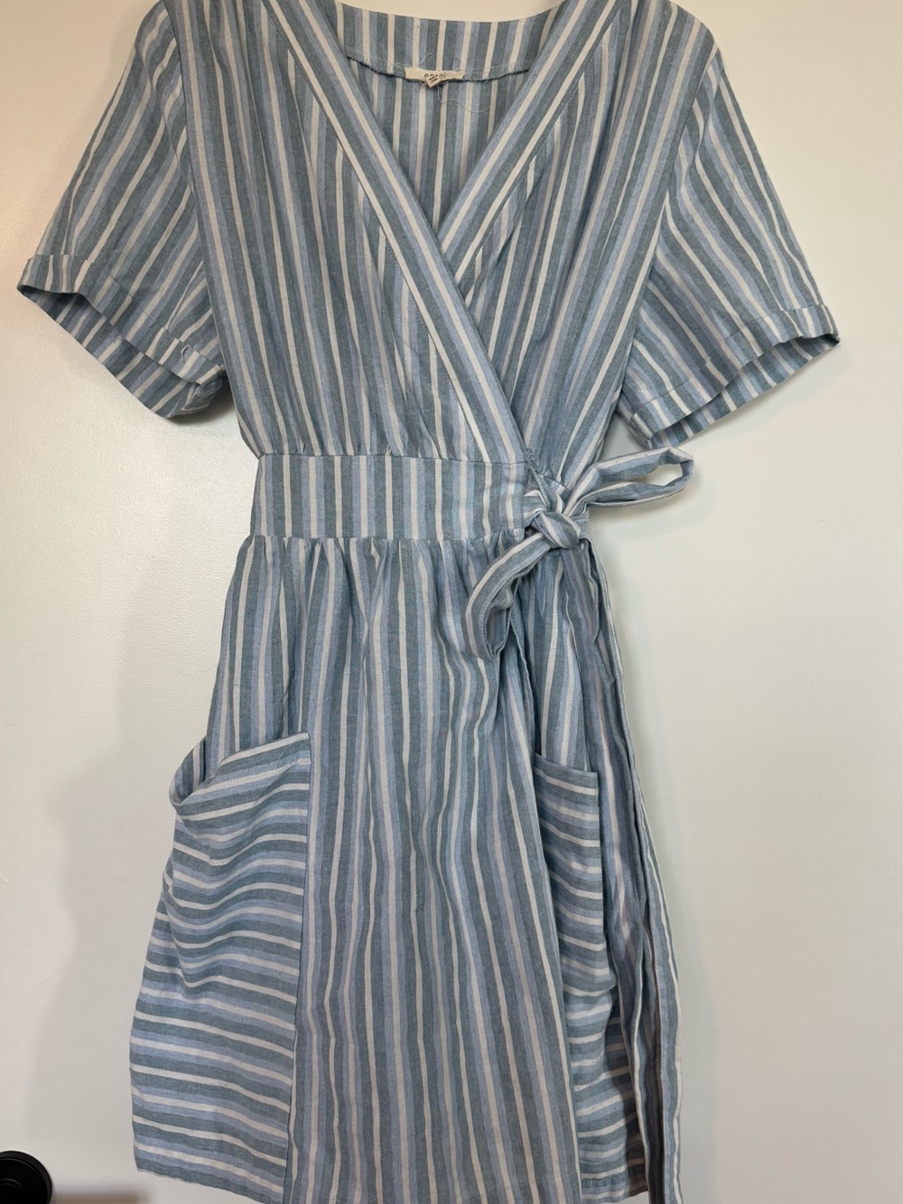 easel Blue and White Striped Wrap-Style Casual Shirt